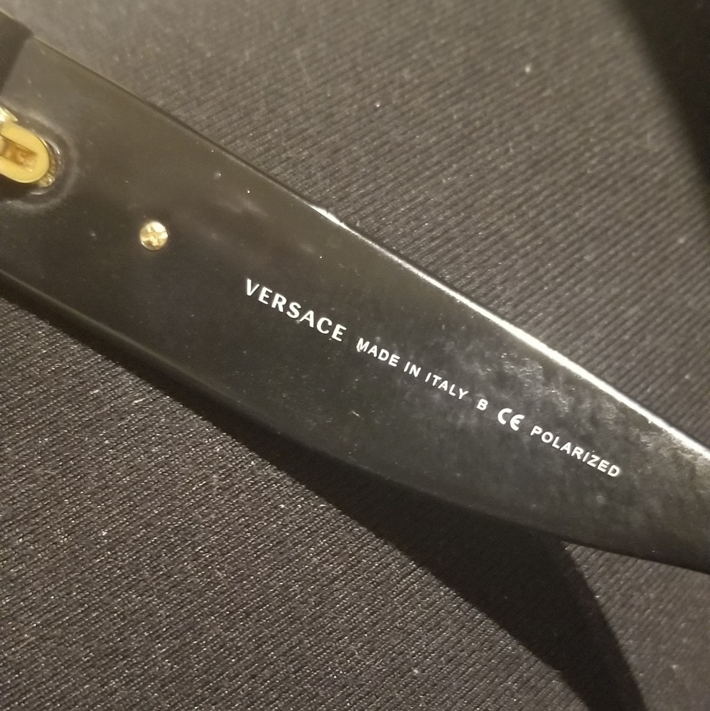 Polarized Versace - Picture 2 of 4